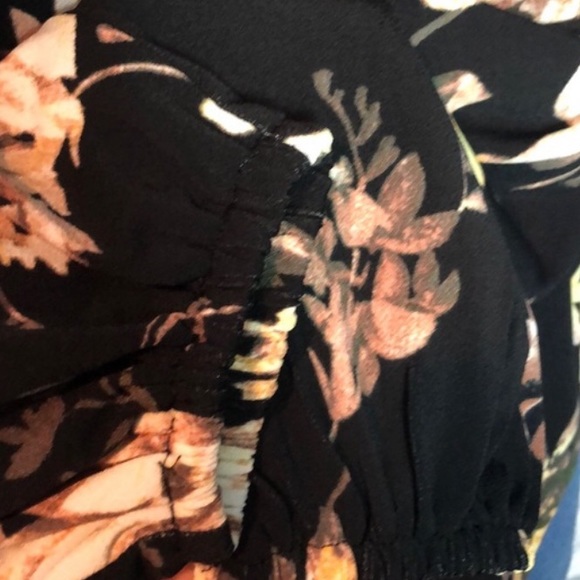 Cupio Black Floral Long Sleeve V Neck - Picture 7 of 8